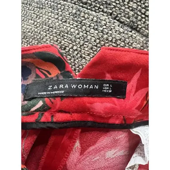 Vibrant Red Floral Midi Skirt with Button Detail - Picture 5 of 5